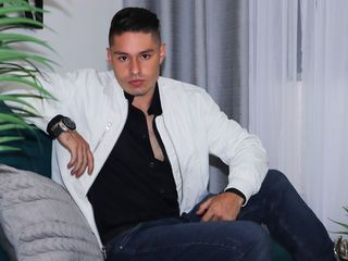 pussy fingering model AndresDurango