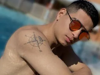 nude webcams model AronMillers