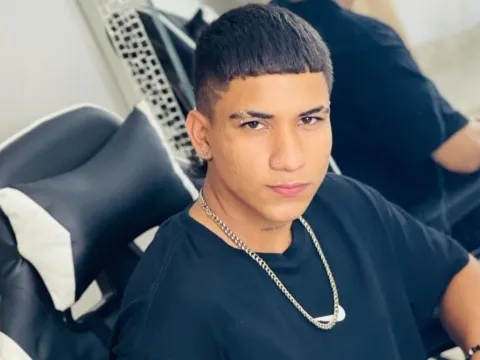 video chat and pics model CristopherEvanss