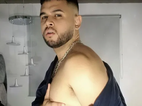 cam show model DamianFox