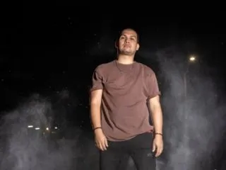 cam show model DilanCruz