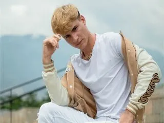 live sex feed model HerleyKrespo