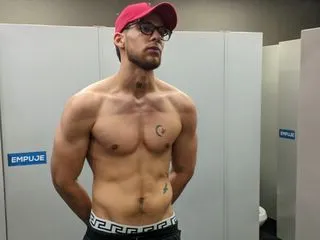 teen webcam model JheanOlimpo