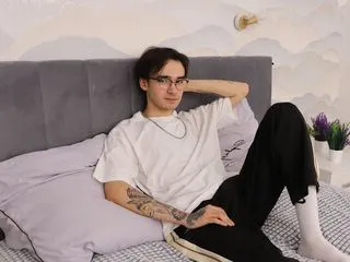 teen webcam model LouisTeamo
