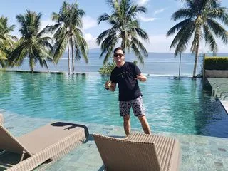 adult web cam model MarcusBright