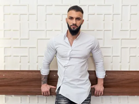 video live chat model MateoBennett