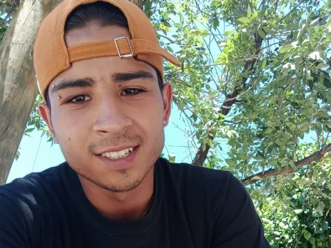 adult video chat model MichaelLuan