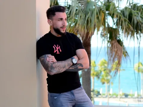 live sex club model MightyAaron