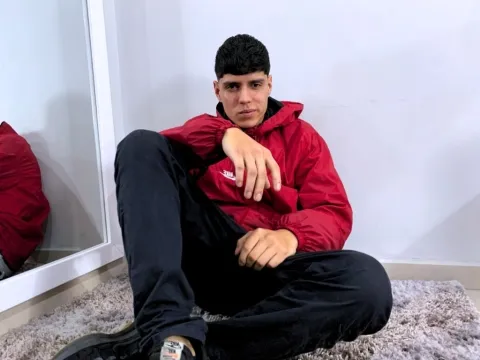 adult cam model OwenGhoss