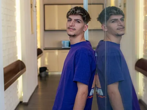 direct live sex model RichardKarter