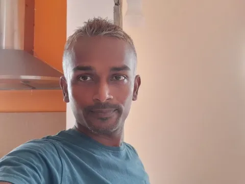 hot naked chat model RuwanJayavilal