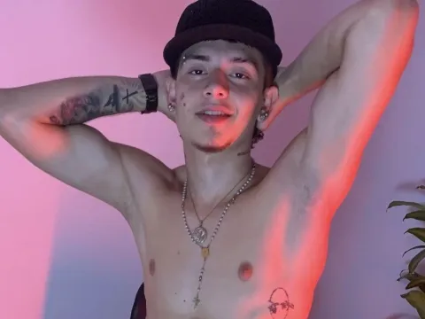 teen webcam model RyanMillerr