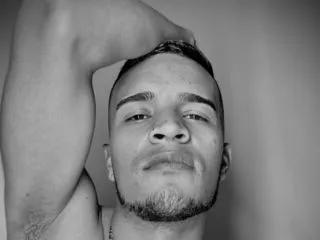 adult webcam model SantiagoAguiar