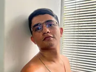 teen webcam model ThommasCooper