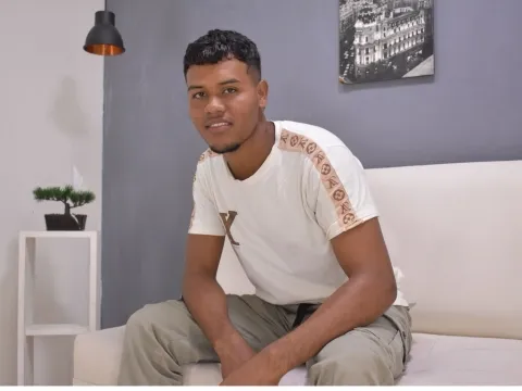 live sex club model YojanRuiz