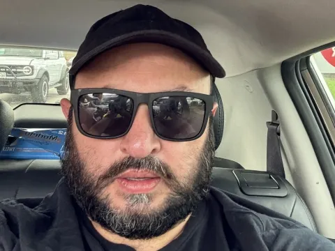 in live sex model Yulios