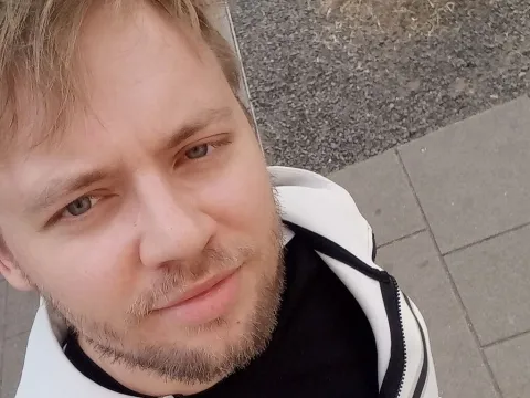 direct live sex model smokeboy